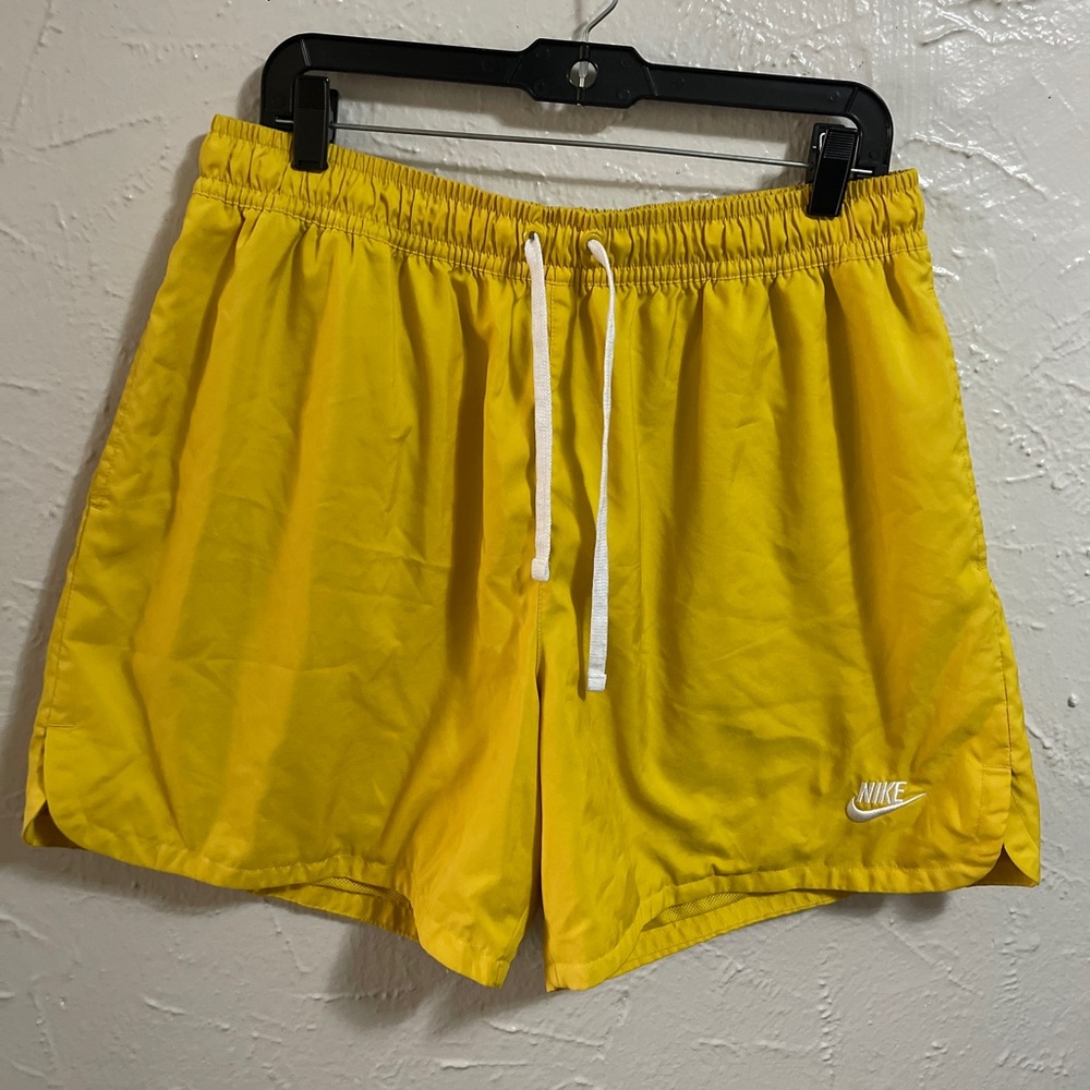Men’s Nike Sportswear Sport essentials woven lined shorts